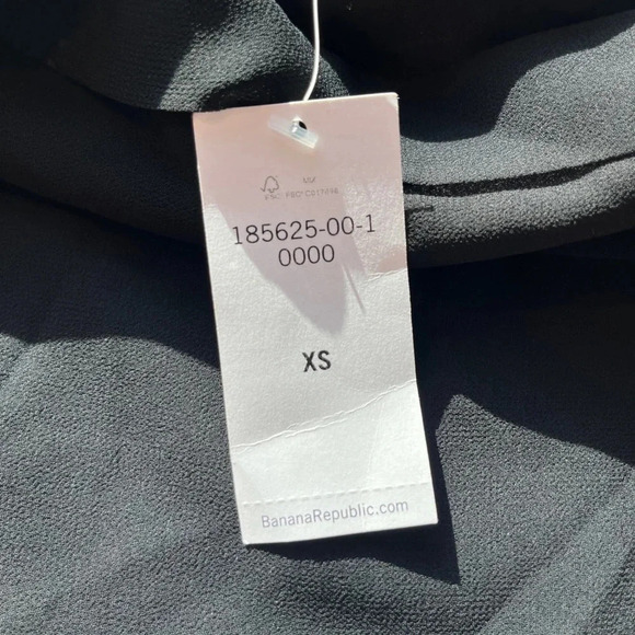 Banana Republic Black Pleated Chiffon Camisole Top Size XS - Picture 8 of 11